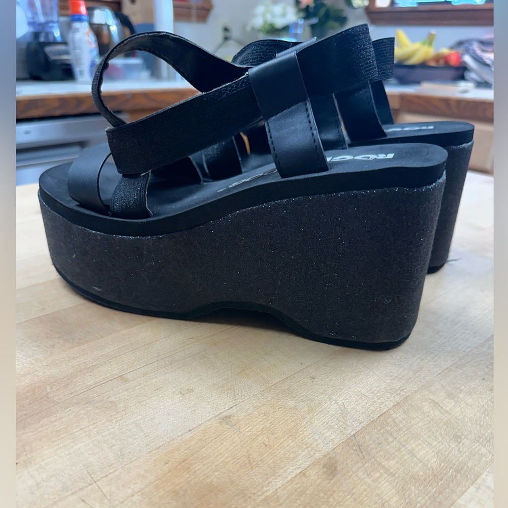 Rocket Dog Black canvas platform sandals with a 3.5" heel